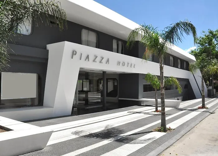 Piazza Hotel Villa Carlos Paz
